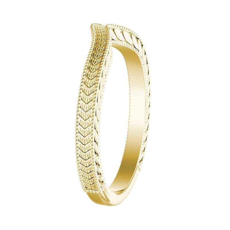 Auriya 18k Gold Curved Vintage Wedding Band