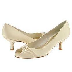 Stuart Weitzman Glotallulah Champagne Satin Pumps/Heels