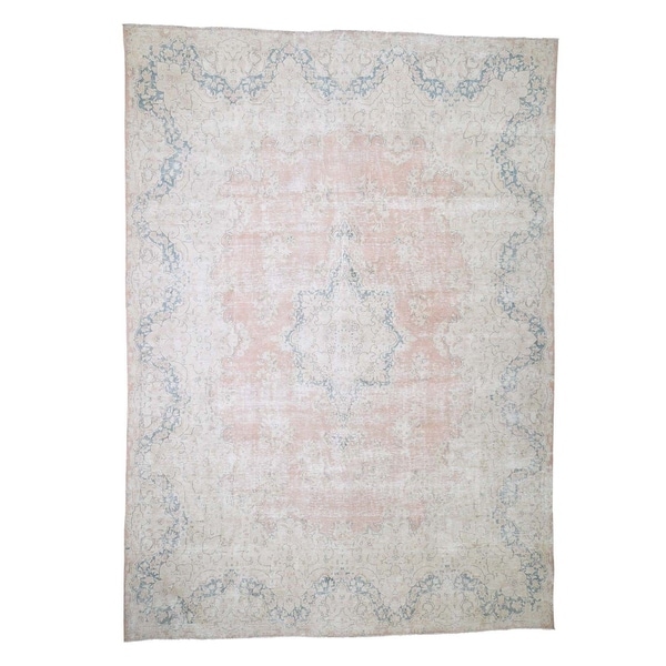 Shahbanu Rugs Hand-Knotted White Wash Vintage Kerman Worn Pile Oriental Rug (9'8" x 13'5") - 9'8" x 13'5"