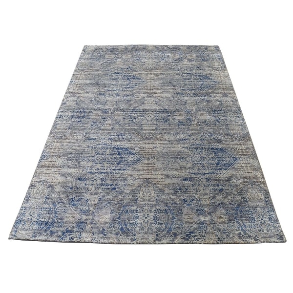 Shahbanu Rugs Silk With Oxidized Wool Denim Blue Erased Rossette Design Rug (4'0" x 6'2") - 4'0" x 6'2"