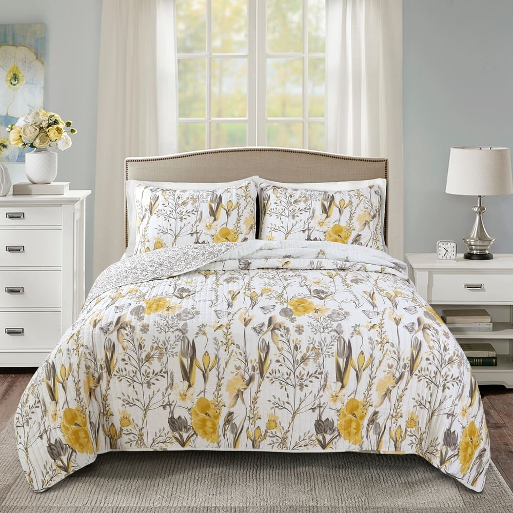 Lush Decor Adalia 3 Piece Quilt Set