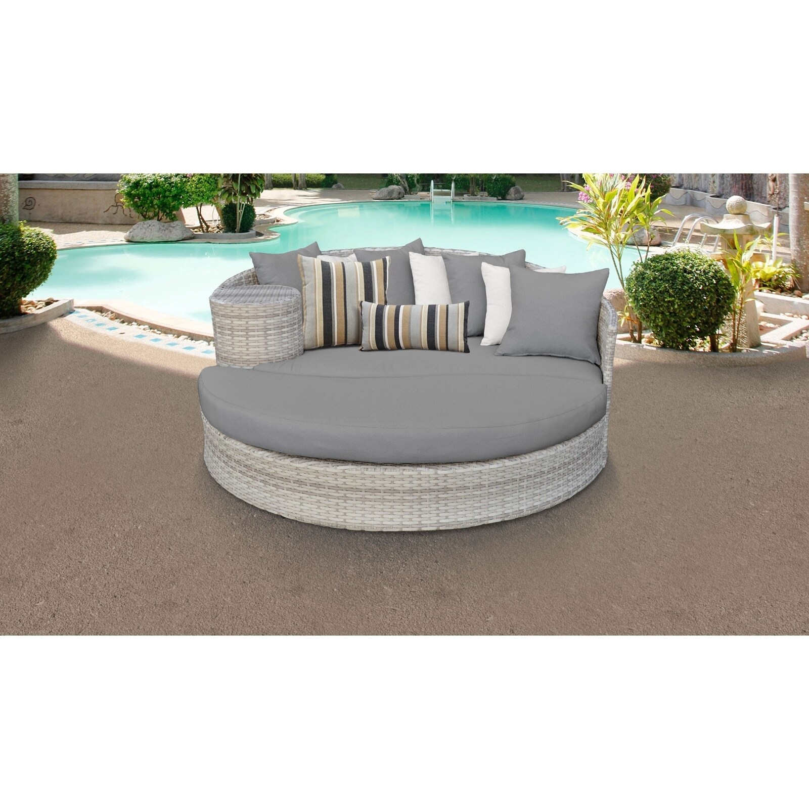 Shop Fairmont Circular Sun Bed Outdoor Wicker Patio Furniture Overstock 27148691