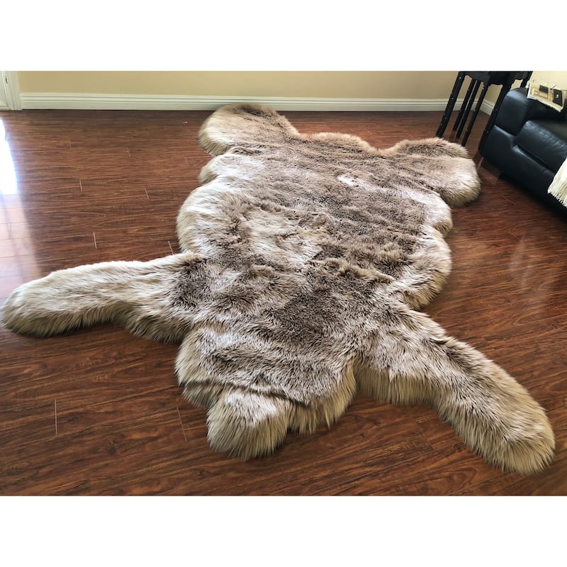 Silver Orchid Spangsfeldt Luxurious Faux Bearskin Pelt Shag Area Rug