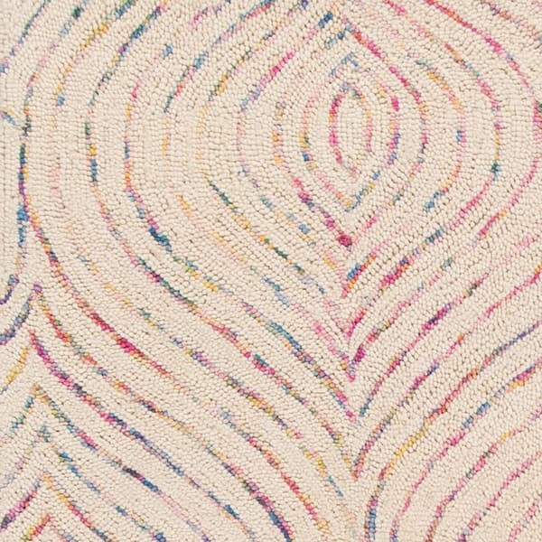 Small Colorful Rainbow Paw Print Tuft Rug