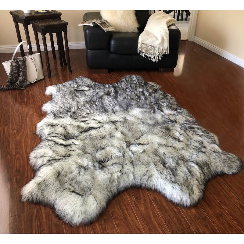 Silver Orchid Nansen Luxurious Faux Sheepskin Pelt Shag Rug