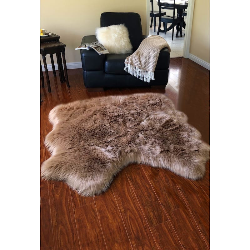 Silver Orchid Nansen Luxurious Faux Sheepskin Pelt Shag Rug
