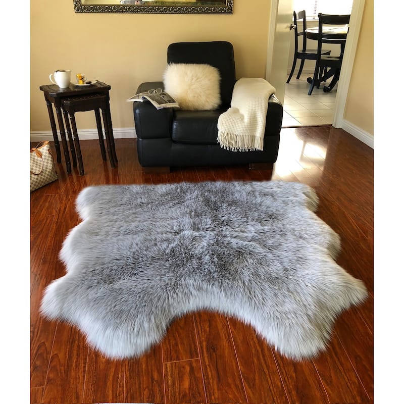 Silver Orchid Nansen Luxurious Faux Sheepskin Pelt Shag Rug