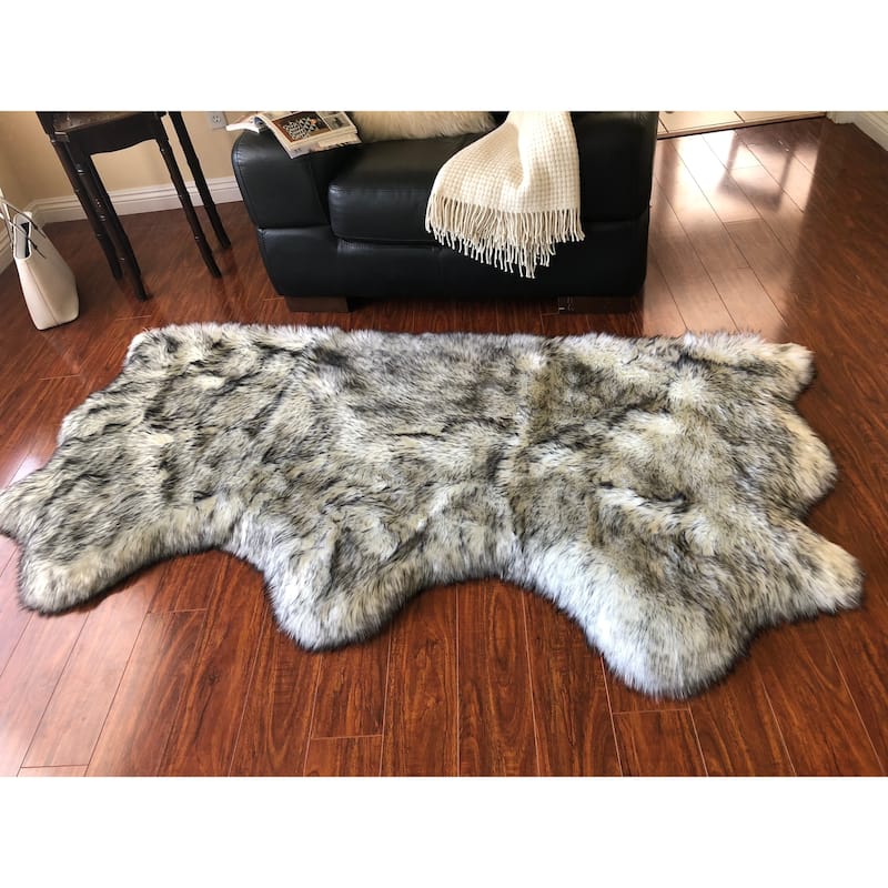 Silver Orchid Nansen Luxurious Faux Sheepskin Pelt Shag Rug