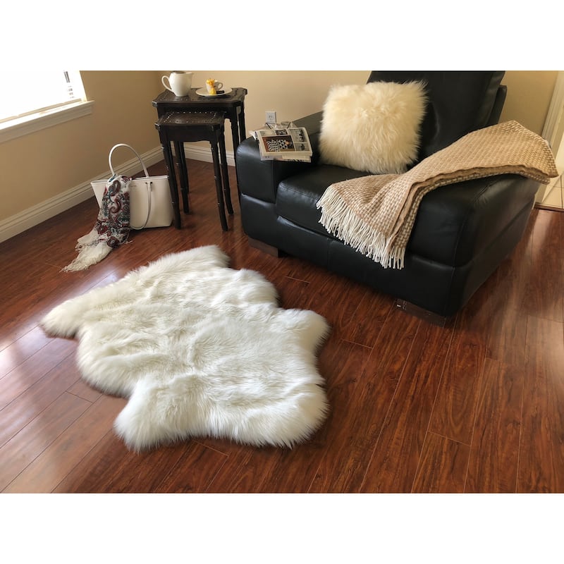 Silver Orchid Nansen Luxurious Faux Sheepskin Pelt Shag Rug