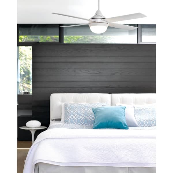 Lucci Air Airlie II Eco 52inch Light with Remote Ceiling Fan Bed