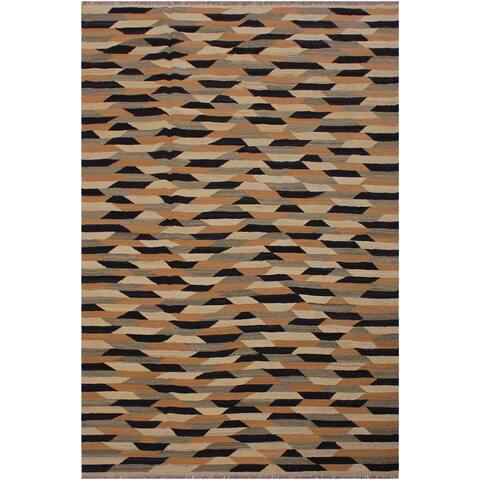 Kilim Brooke Tan/Black Hand-Woven Wool Rug -5'11 x 7'11 - 5 ft. 11 in. X 7 ft. 11 in. - 5 ft. 11 in. X 7 ft. 11 in.