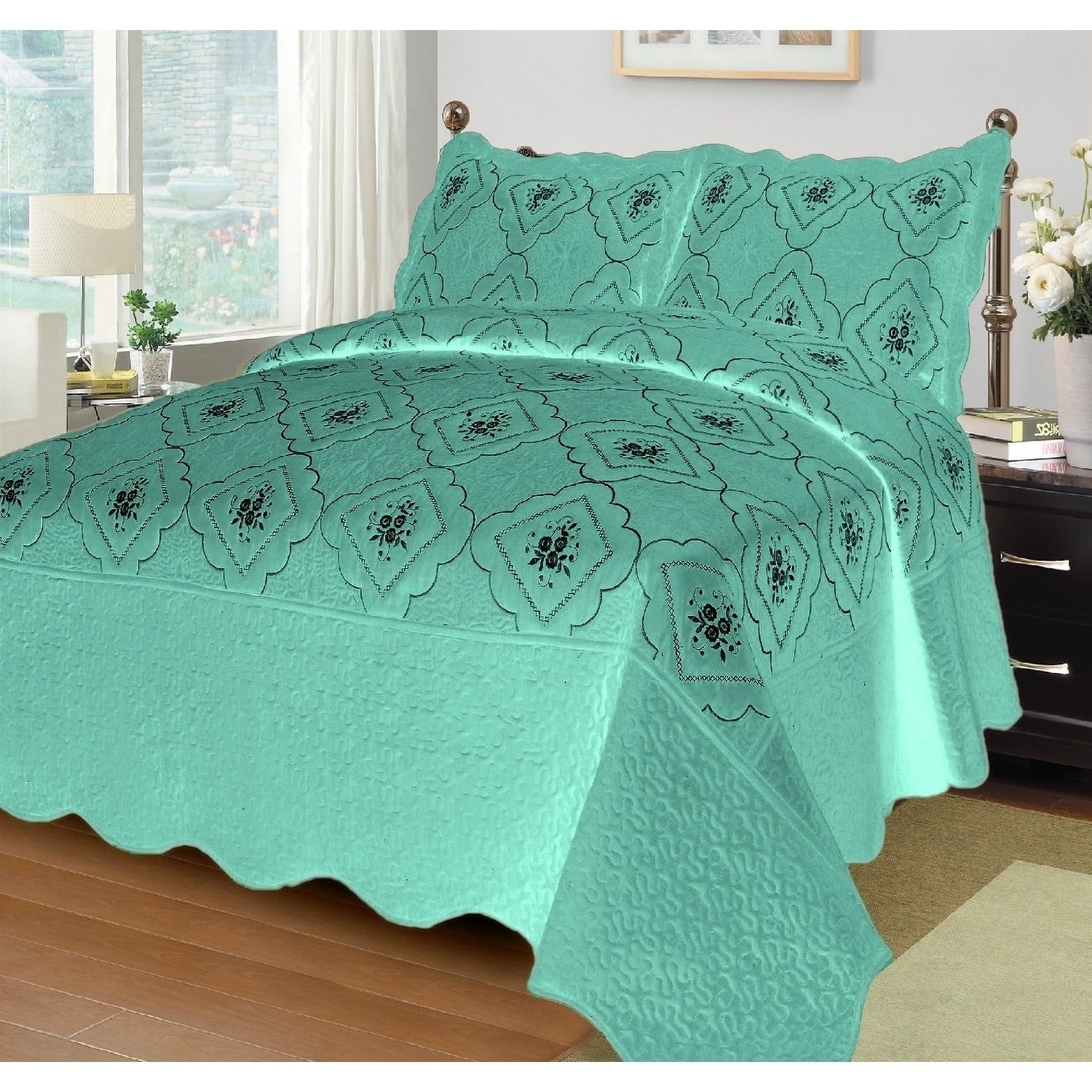 Quilts & Coverlets Find Great Bedding Deals Shopping at Overstock