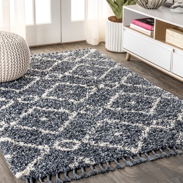JONATHAN Y Mercer Shag Plush Tassel Moroccan Diamond Denim Blue/Cream 4 ft. x 6 ft. Area Rug - 4' x 6'