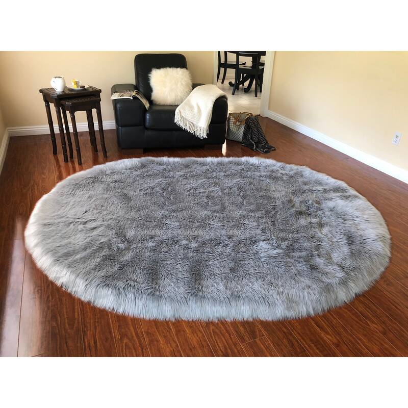 Silver Orchid Nansen Faux Sheepskin Oval Shape Shag Area Rug