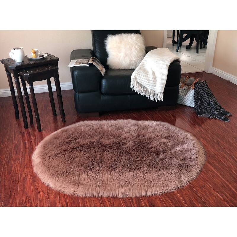 Silver Orchid Nansen Faux Sheepskin Oval Shape Shag Area Rug