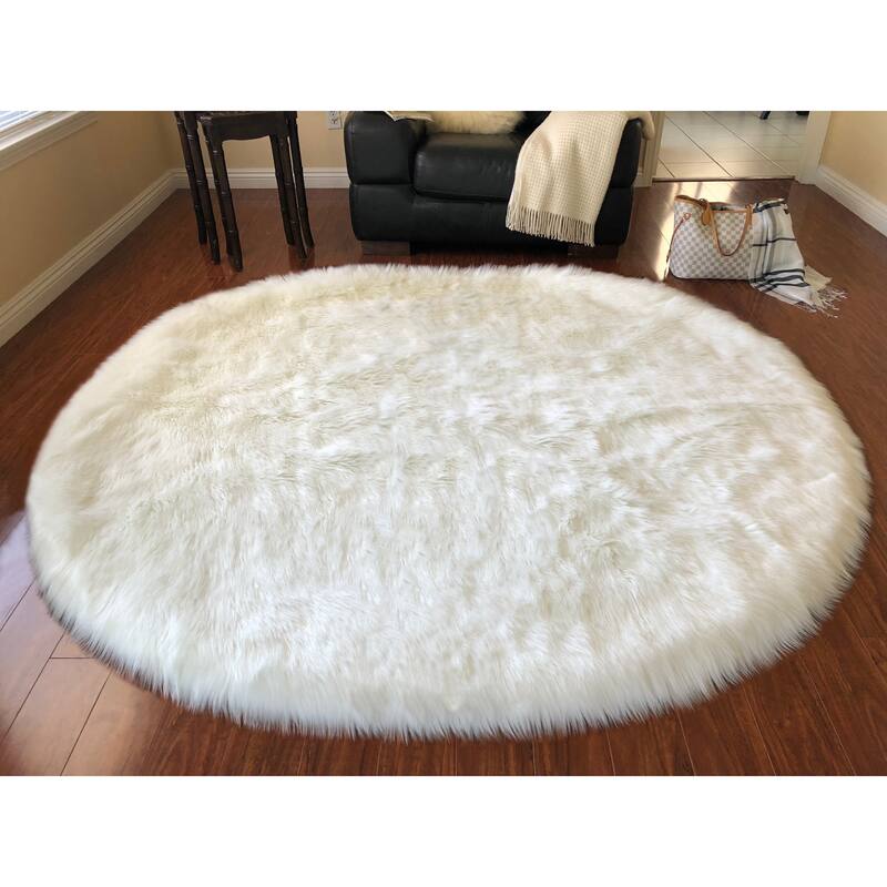 Silver Orchid Nansen Faux Sheepskin Oval Shape Shag Area Rug