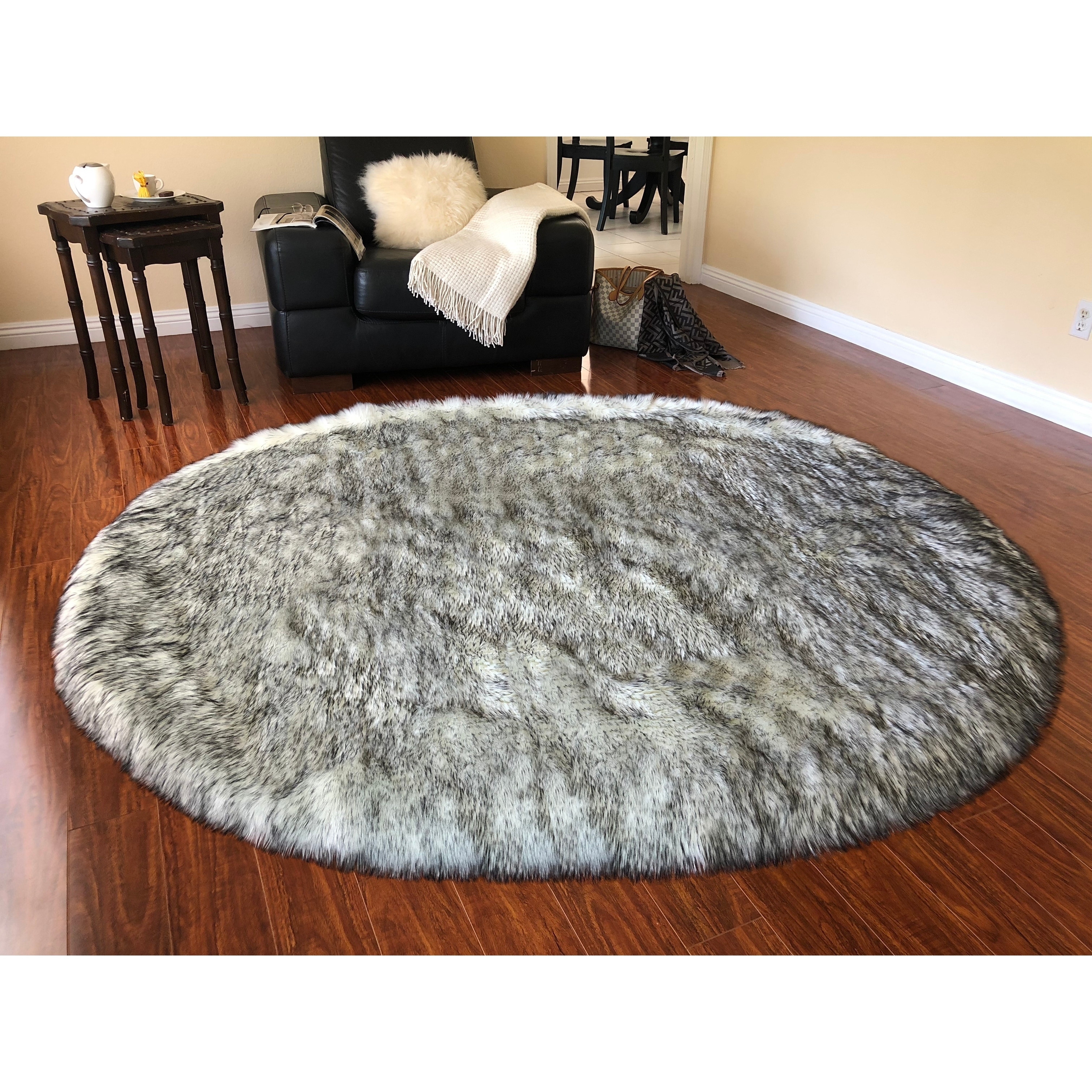 Silver Orchid Nansen Faux Sheepskin Oval Shape Area Rug Oval Shape Area Rug
