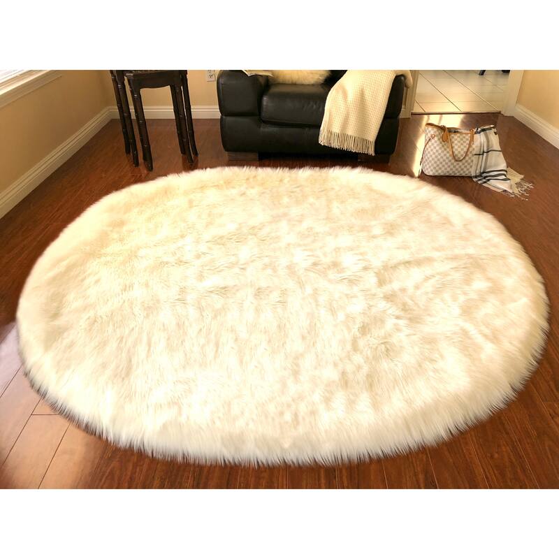 Silver Orchid Nansen Faux Sheepskin Oval Shape Shag Area Rug