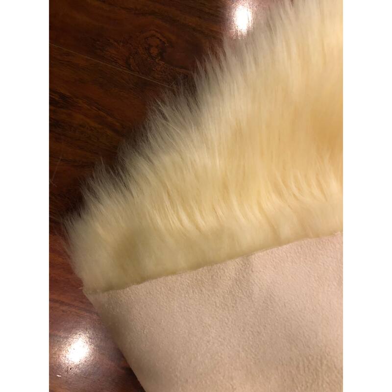 Silver Orchid Nansen Faux Sheepskin Oval Shape Shag Area Rug