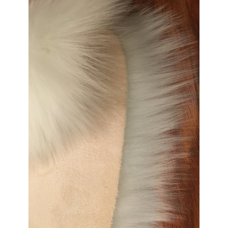 Silver Orchid Nansen Luxurious Faux Sheepskin Square Shape Shag Area Rug