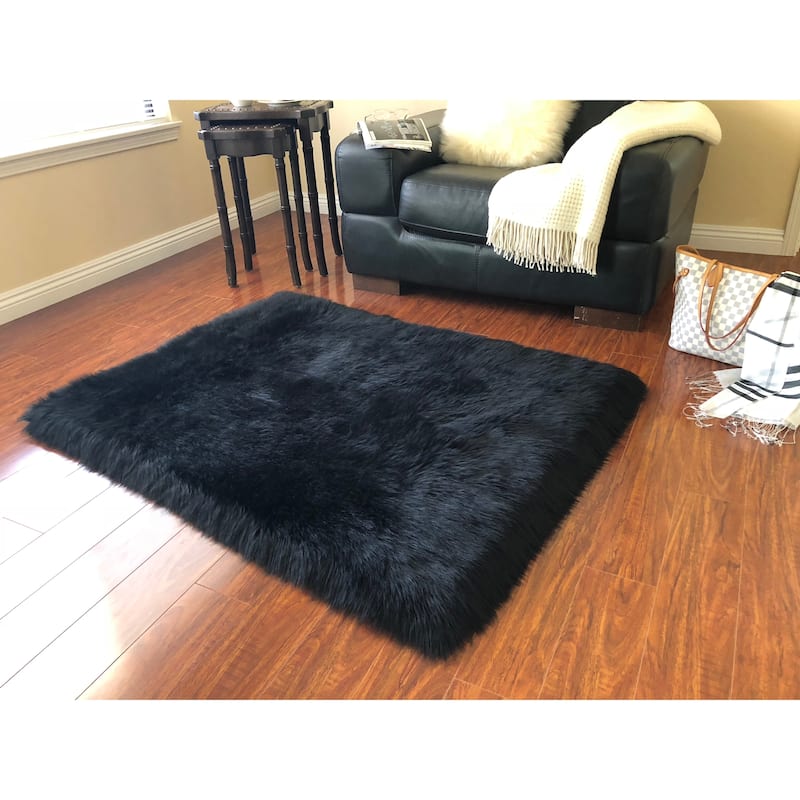 Silver Orchid Nansen Luxurious Faux Sheepskin Square Shape Shag Area Rug