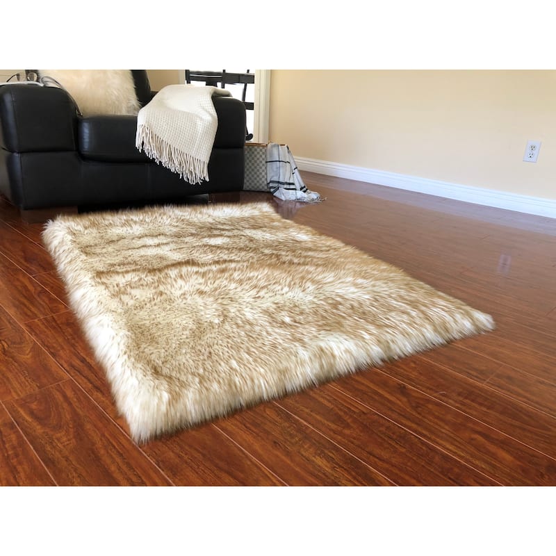 Silver Orchid Nansen Luxurious Faux Sheepskin Square Shape Shag Area Rug
