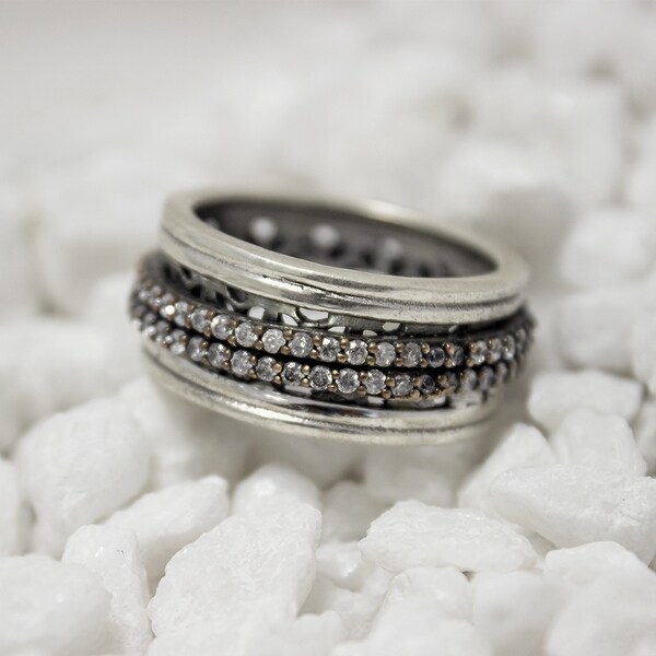 Meditation Spinner Vintage Silver Ring