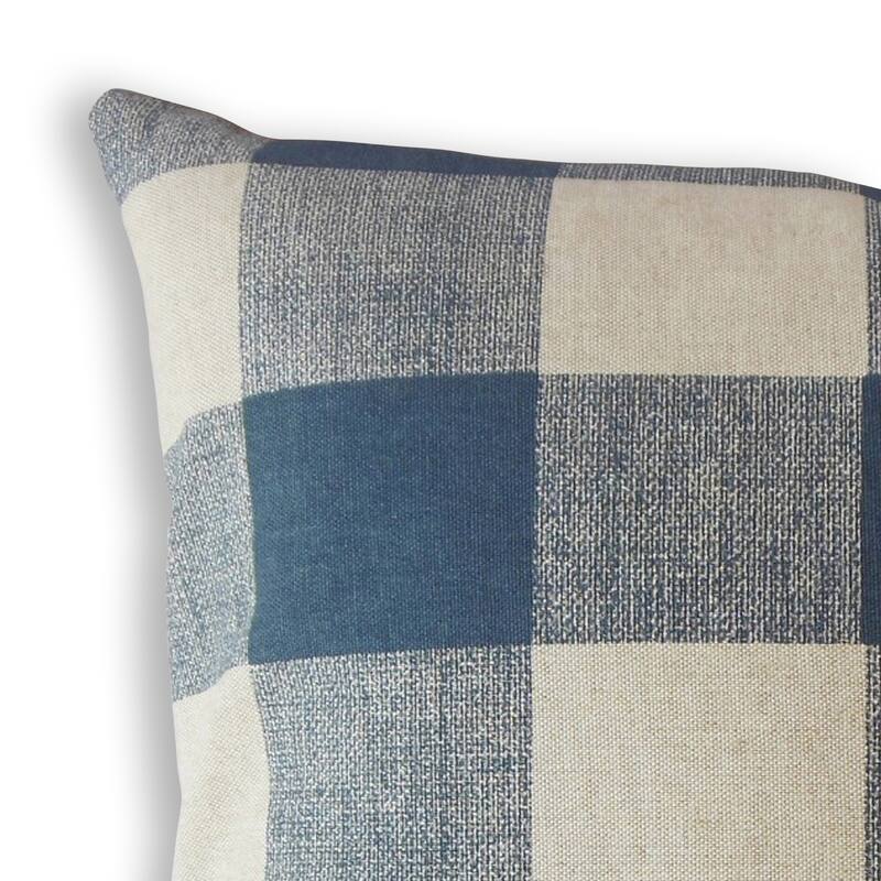 The Pillow Collection Oormi Plaid Decorative Throw Pillow