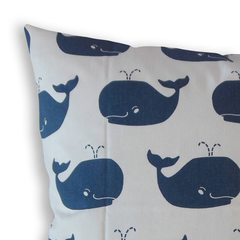 The Pillow Collection Laibah Graphic Decorative Throw Pillow
