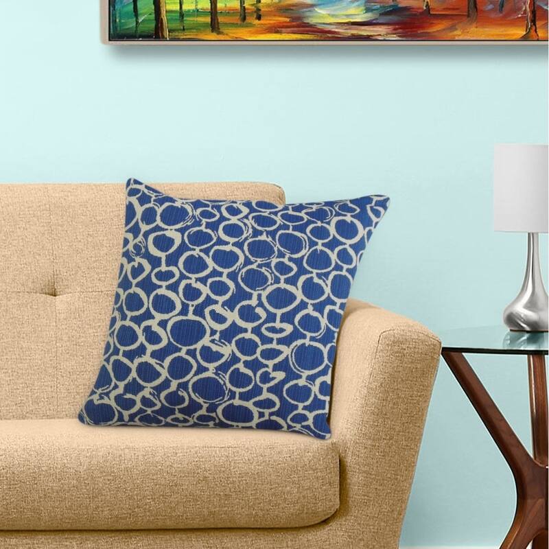 The Pillow Collection Velisa Geometric Decorative Throw Pillow