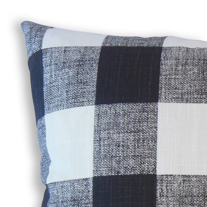 The Pillow Collection Jaspen Plaid Decorative Throw Pillow
