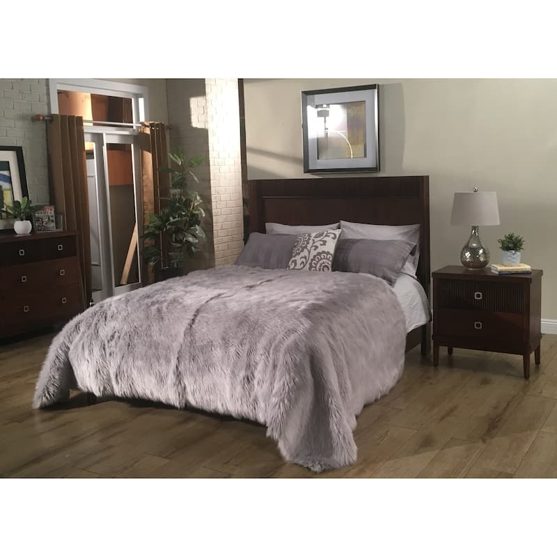 Silver Orchid Alden Plush Faux Sheepskin Luxury Bedspread - Grey - Twin XL/Full - Microsuede/Faux Fur