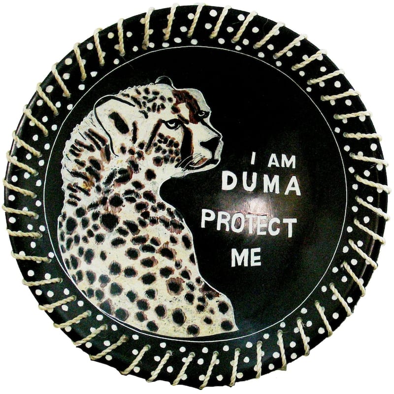"Protect Me" Kisii Soapstone Decorative Cheetah Plate with Native Sisal Rope, 8"
