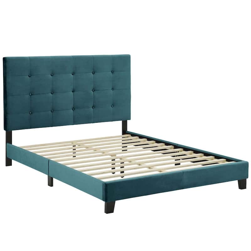 Copper Grove Chuhuiv Queen Button-tufted Upholstered Platform Bed