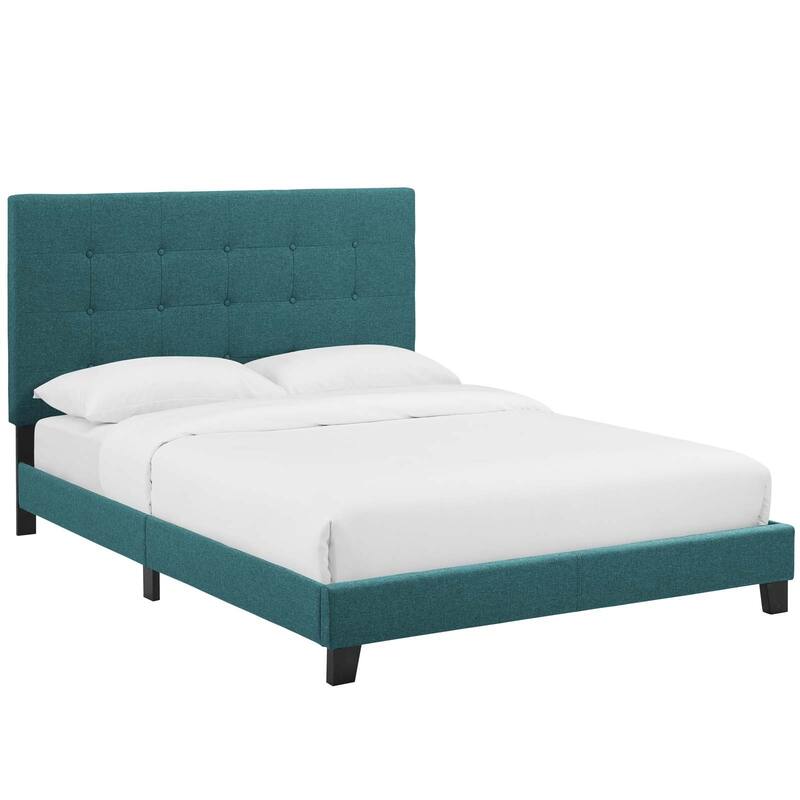 Copper Grove Chuhuiv King Button-tufted Upholstered Platform Bed