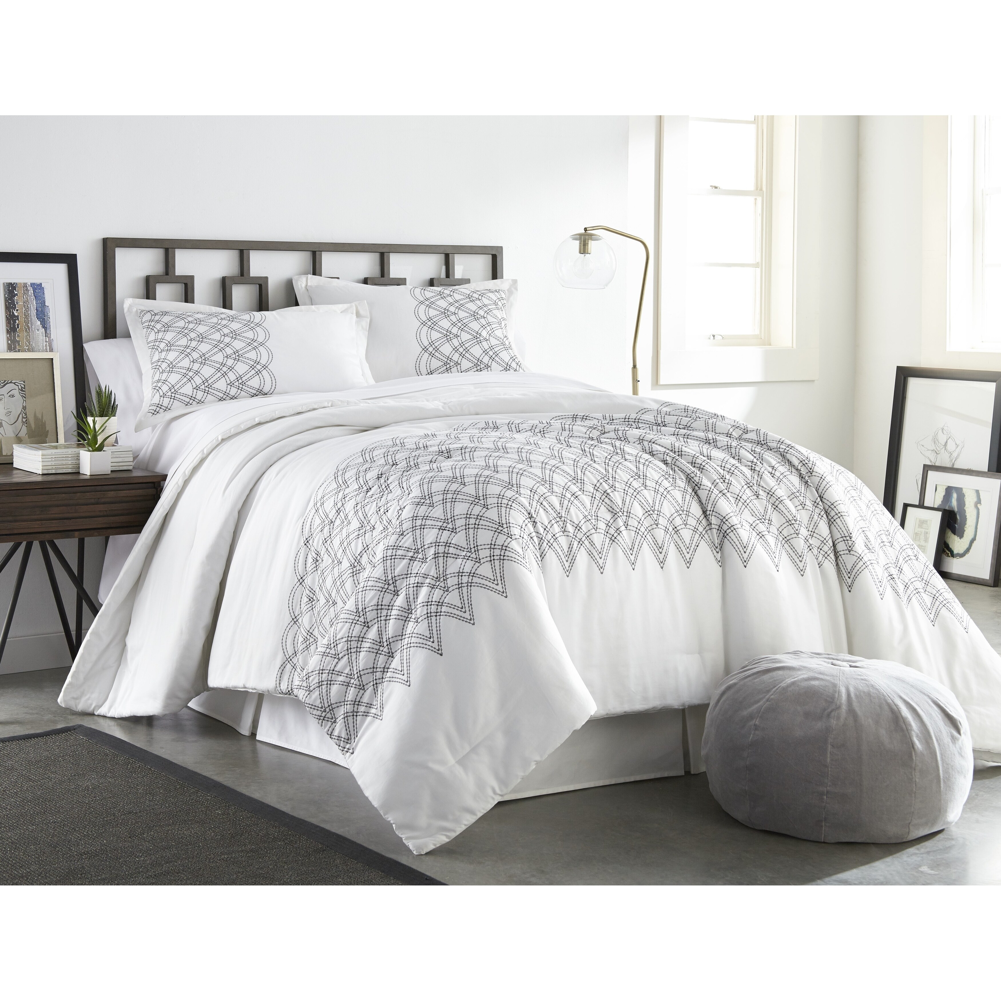 Shop Modern Glam 3 Piece Queen Size Comforter Set In White Black