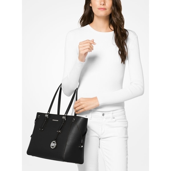 michael kors voyager tote medium