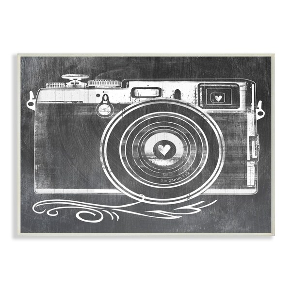 The Stupell Home Decor Black and White Lithograph Look Camera with Heart Lens, 10 x 15, Proudly Made in USA - 10 x 15