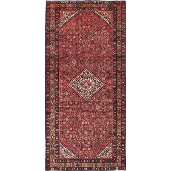 eCarpetGallery Hand-knotted Hosseinabad Red Wool Rug - 4'5 x 9'6