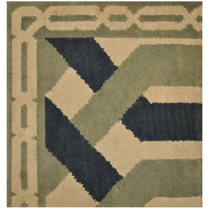 Handmade One-of-a-Kind Tibetan Wool Rug (India) - 2' x 2'