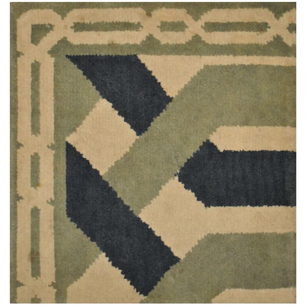 Handmade One-of-a-Kind Tibetan Wool Rug (India) - 2' x 2'