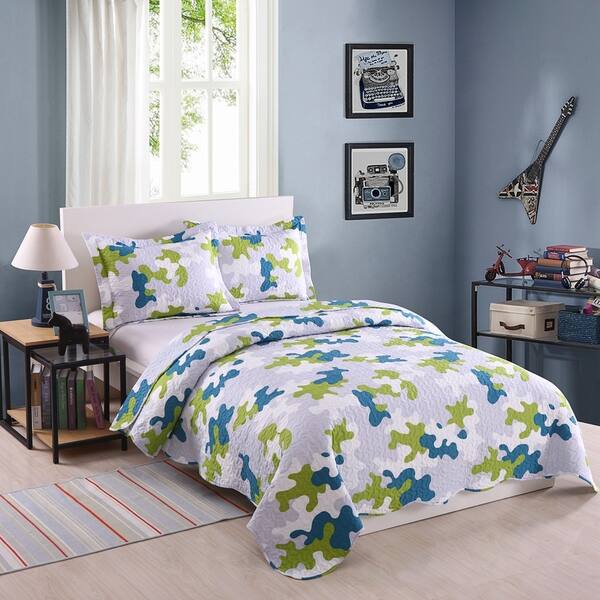 Shop Porch Den Elligsen Camouflage Kids Quilt Set Free