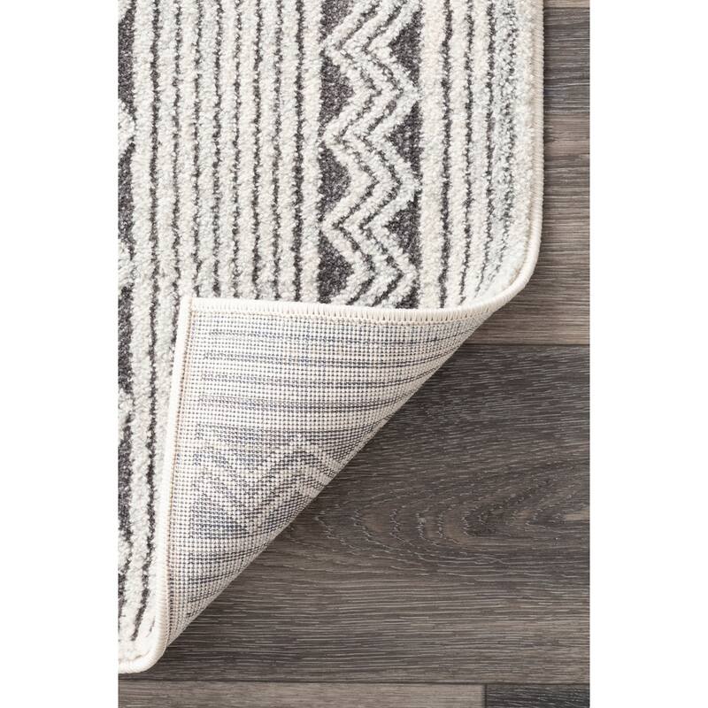 Nuloom Moroccan Pinstripes Velia Area Rug