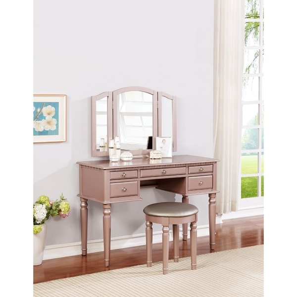 Pink Vanity Sets / Scalloped detail add delightful shape and fun to