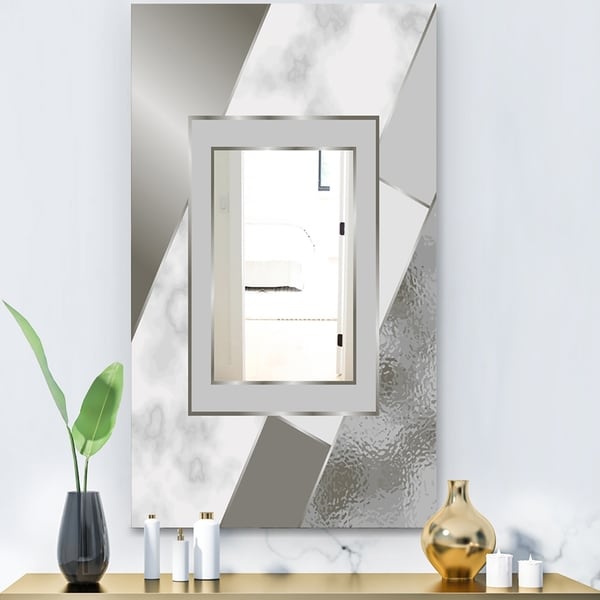 Designart 'Marbled Marvelous 8' Glam Mirror - Accent or Vanity Mirror - Gold