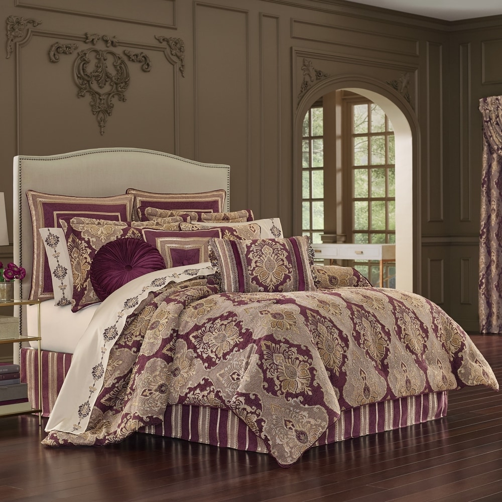 Five Queens Court Reilly 4-piece Comforter Set