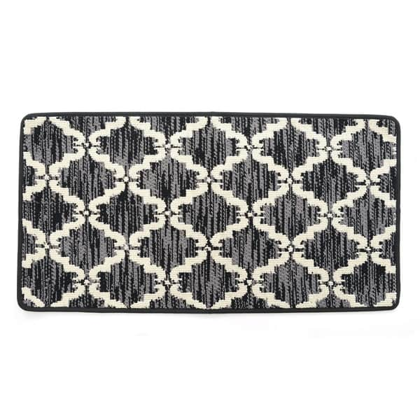 https://ak1.ostkcdn.com/images/products/28011250/Stephan-Roberts-Home-Ultra-Plush-Pacific-Knitted-Loop-Pile-Polyester-Bath-Mat-20-x-39-in.-Black-18-x-26-95fa8dc3-9386-498d-ae59-759efc77c279_600.jpg?impolicy=medium