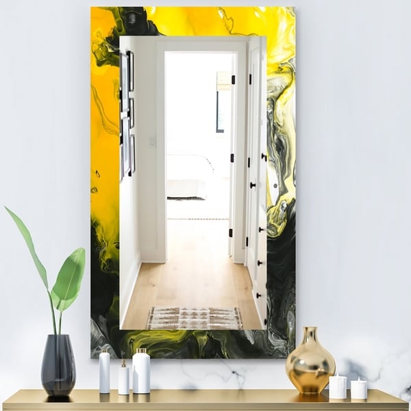 Designart 'Marbled Yellow 1' Modern Mirror - Frameless Wall Mirror - Gold