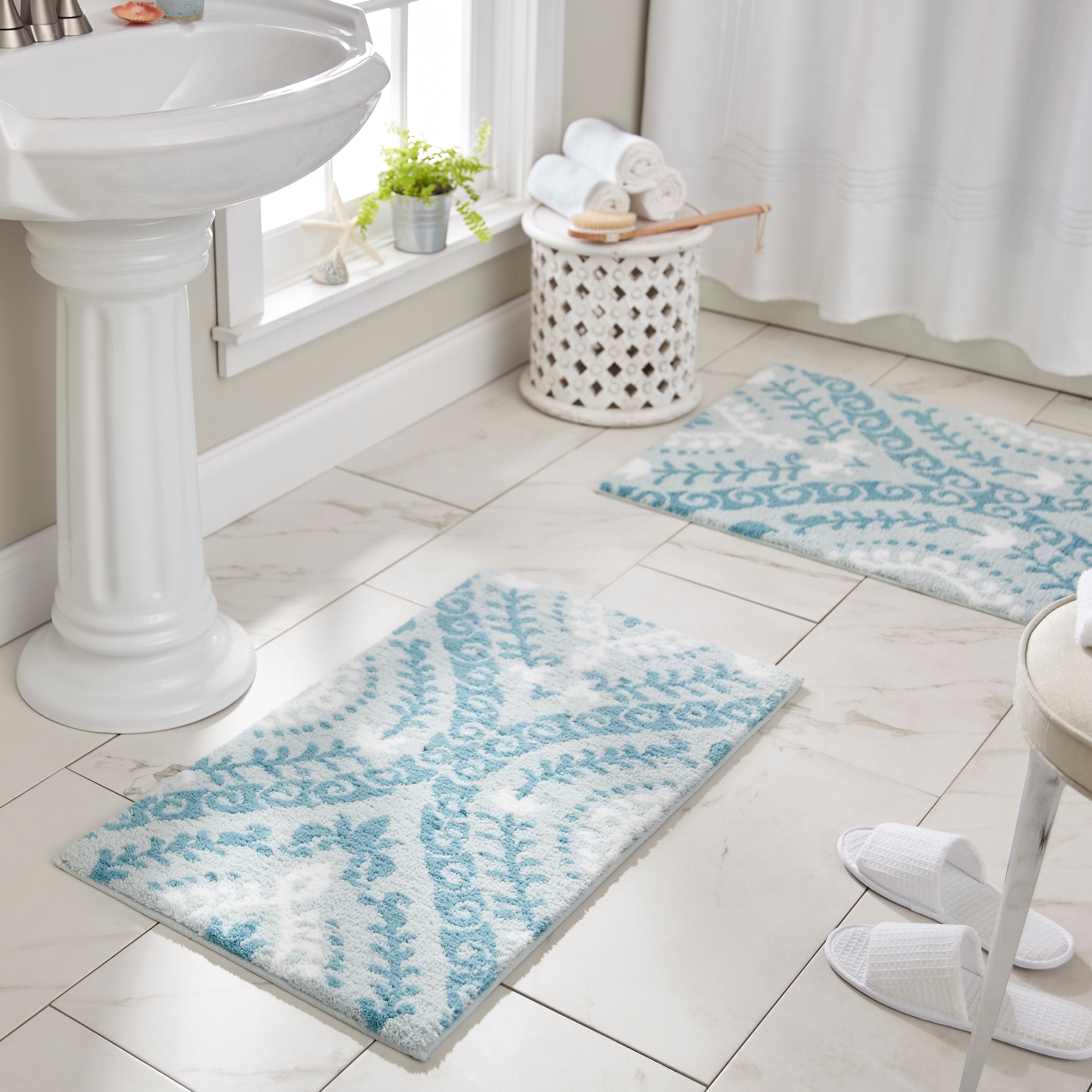 https://ak1.ostkcdn.com/images/products/28027875/Mohawk-Horizon-Garden-Path-Bath-Rug-4c255ce7-38b7-4bb7-971f-d383fe708a07.jpg