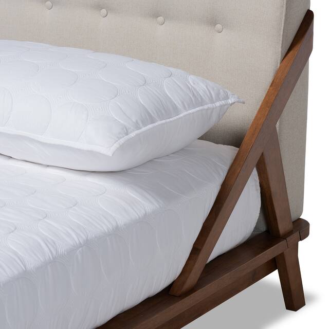Carson Carrington Ulvsta Mid-century Fabric Platform Bed